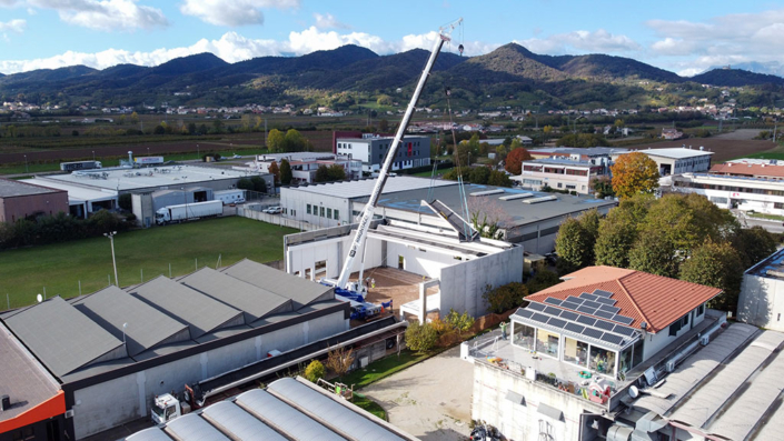 Montaggio copertura Ondal della Antonio Basso SpA a Cornuda - Treviso