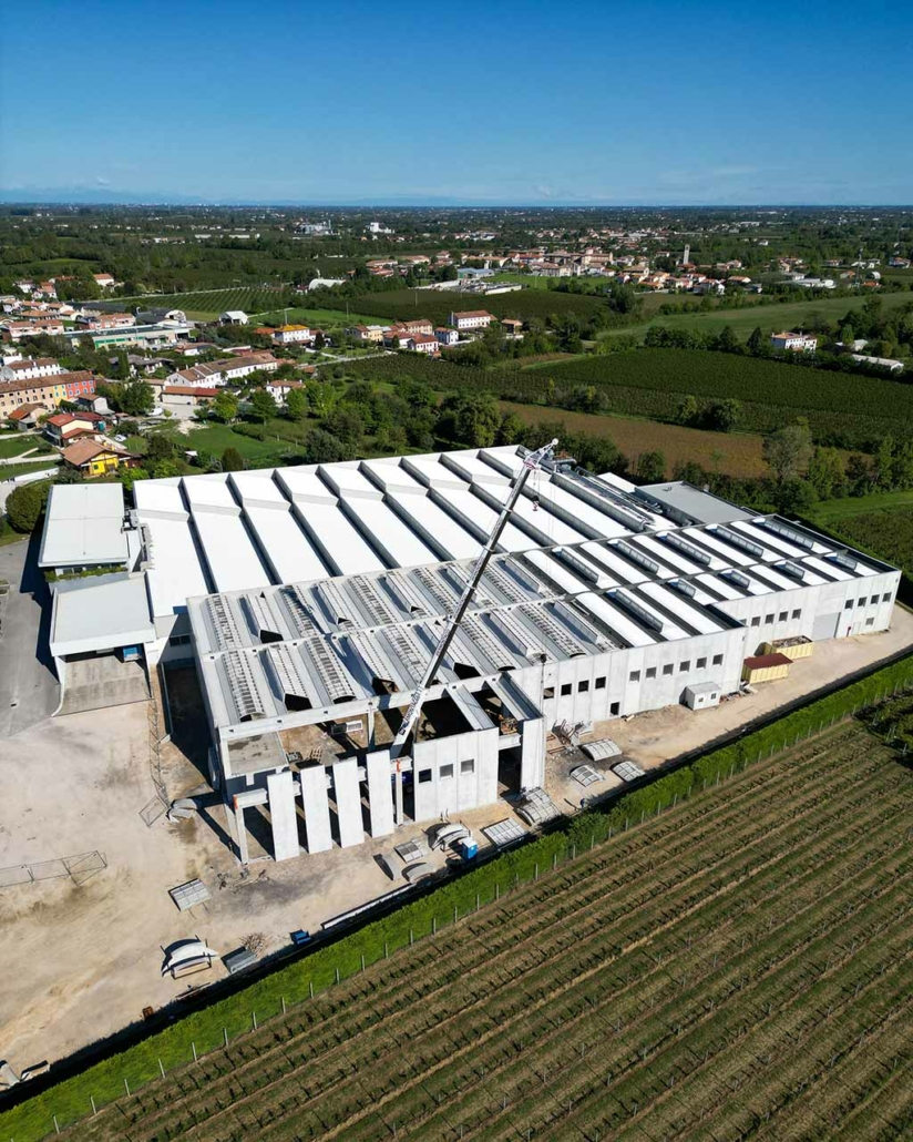 Ampliamento di Cerasa, azienda specializzata nell'arredo baìgno con sede a Godega di Sant'Urbano (TV).