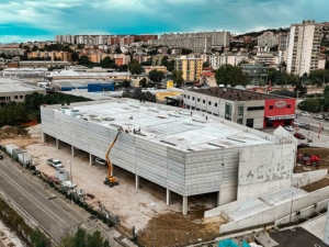 SME Trieste, montaggio struttura prefabbricata per conto di Pre System SpA.